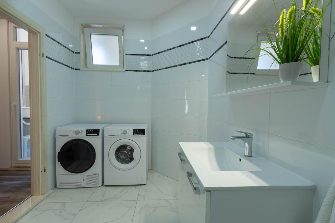 Apartman Dora Podstrana Exterior foto